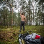 jaan-roose-slackline-athlete-set-up-gibbon-longline-new-zealand